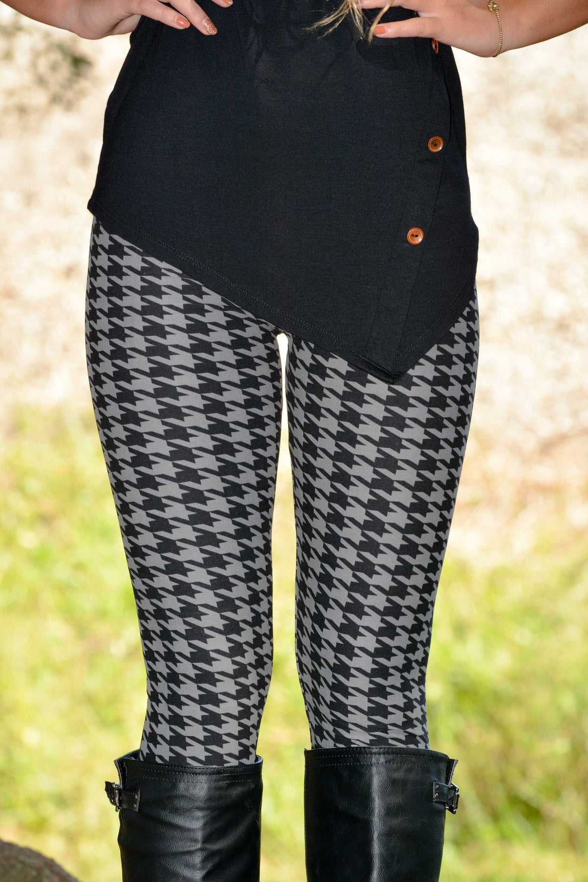 Black and Gray Houndstooth Leggings Shop Simply Me Boutique Shop SMB